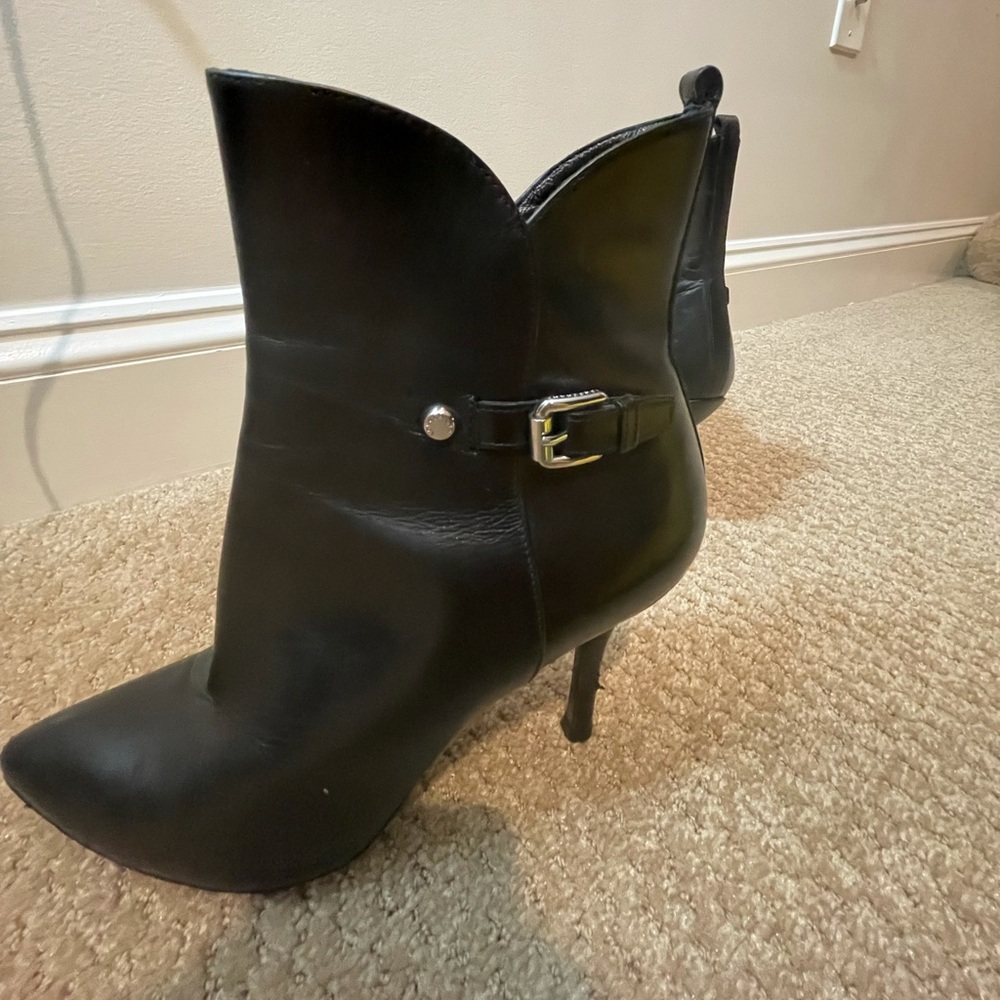Longchamp Black Leather Booties Sz 8 (Retail $785) - Picture 6 of 12